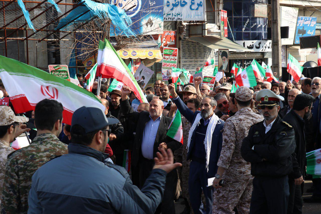گزارش تصویری : حضور مردم انقلابی شهر هچیرود در ۲۲ بهمن تماشایی